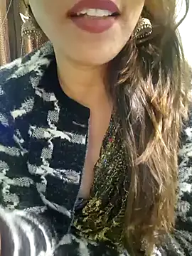 Snapshot of MIss-Naina chatting on December 19, 2024, 7:40 am MIss-Naina online show from December 19, 2024, 7:40 am