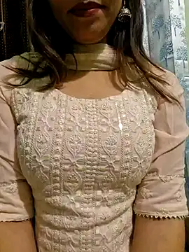 Snapshot of MIss-Naina chatting on January 29, 2025, 2:51 am MIss-Naina online show from January 29, 2025, 2:51 am