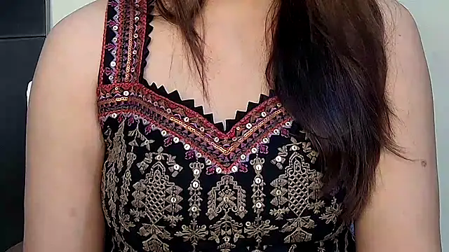 Snapshot of MIss-Naina chatting on October 25, 2025, 7:27 am MIss-Naina online show from October 25, 2025, 7:27 am