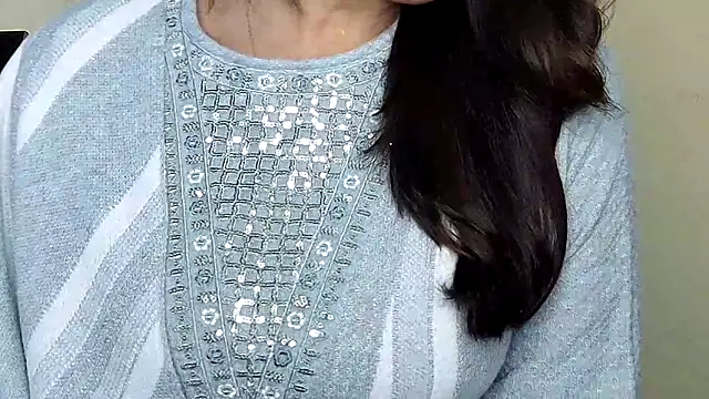 Snapshot of MIss-Naina chatting on December 22, 2025, 9:17 am MIss-Naina online show from December 22, 2025, 9:17 am