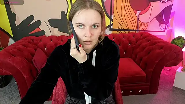 Snapshot of MaribelRiverr_ chatting on May 4, 2026, 5:36 am MaribelRiverr online show from May 4, 2026, 5:36 am