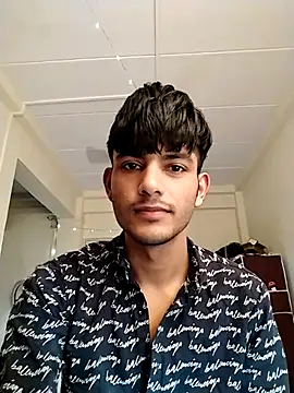 kingkartik7 online show from February 13, 2025, 11:28 am