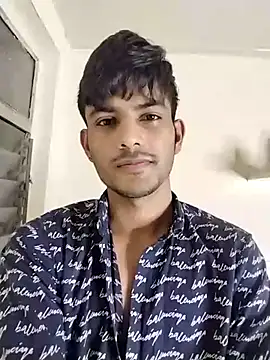 kingkartik7 online show from February 14, 2025, 6:29 pm