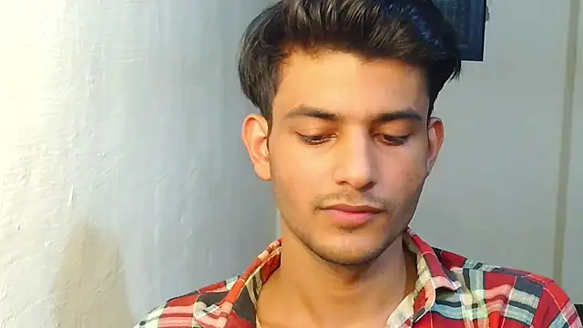 kingkartik7 online show from October 7, 2025, 5:43 pm