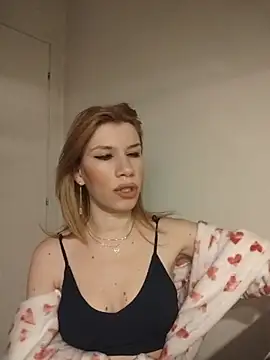 EvaRush online show from March 7, 2026, 7:22 pm