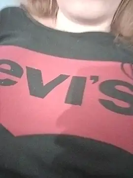 EvaRush online show from April 2, 2026, 8:28 pm