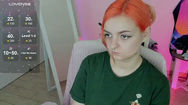 Fire Bestie online show from September 29, 2025, 12:32 pm