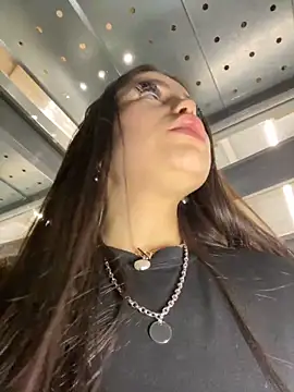 Chloe  Moon online show from December 13, 2024, 9:20 pm