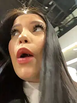 Chloe  Moon online show from February 1, 2025, 6:08 pm