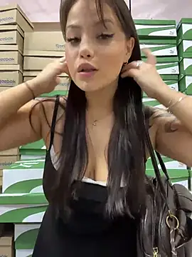 Chloe  Moon online show from June 10, 2026, 2:16 pm