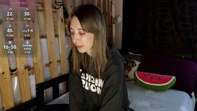 NinaNovalicious online show from April 24, 2026, 6:38 am