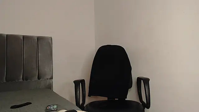 alex-lover online show from February 8, 2025, 5:40 am