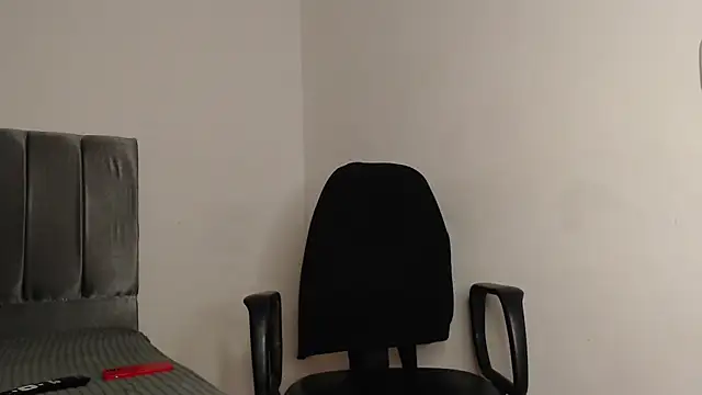 alex-lover online show from March 19, 2025, 1:54 am