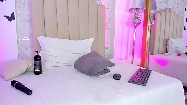 PollyGrey  online show from February 1, 2025, 6:32 am