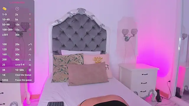 PollyGrey  online show from September 26, 2025, 3:54 am