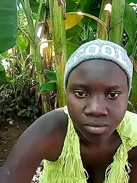 Snapshot of Black_juicy24 chatting on January 5, 2025, 12:10 pm Black juicy24 online show from January 5, 2025, 12:10 pm