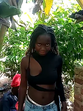 Snapshot of Black_juicy24 chatting on February 8, 2025, 9:13 am Black juicy24 online show from February 8, 2025, 9:13 am