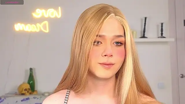  yourFoxy  online show from October 15, 2025, 12:38 pm