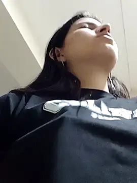 Salomecam30 online show from December 5, 2024, 2:09 am