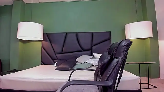 Matthew Dixonn online show from January 19, 2025, 10:17 pm