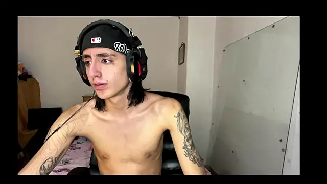 Matthew Dixonn online show from February 5, 2025, 5:52 am