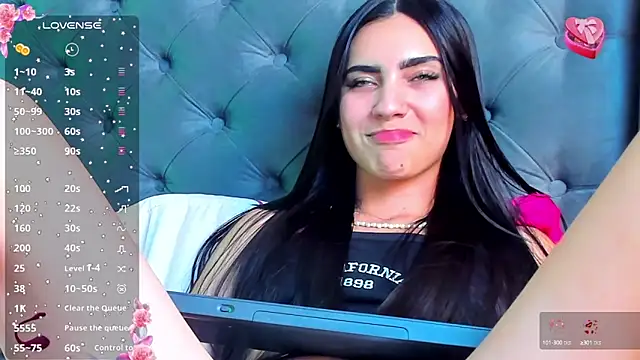 IsaValencia online show from January 5, 2025, 5:30 am