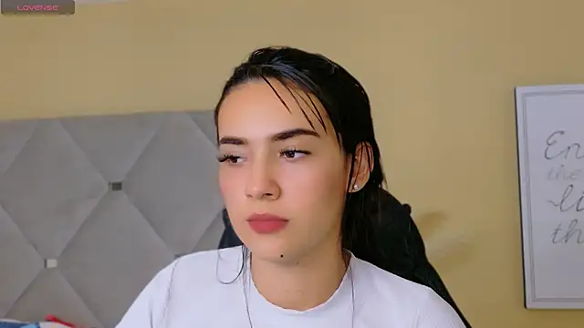 IsaValencia online show from September 11, 2025, 12:44 am