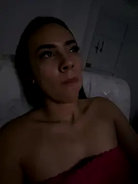 IsaValencia online show from September 28, 2025, 5:46 am