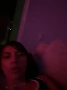 IsaValencia online show from November 1, 2025, 3:41 am