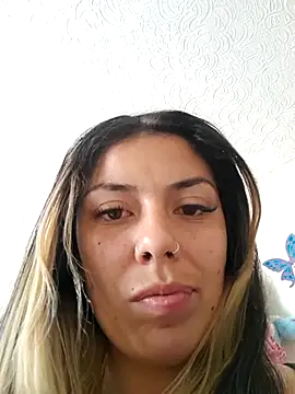 Snapshot of Sweel_Leyva18 chatting on June 18, 2026, 6:45 pm Sweel Leyva18 online show from June 18, 2026, 6:45 pm