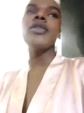 CamiEstrada online show from February 3, 2025, 8:35 pm