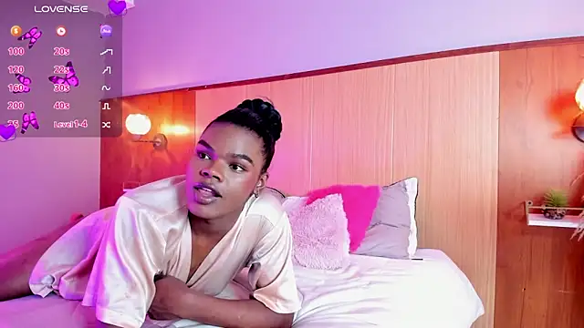 CamiEstrada online show from February 7, 2025, 12:53 am