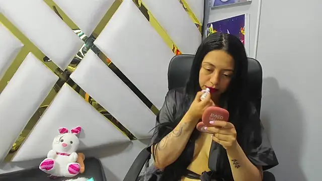Snapshot of slut_anal_ chatting on February 12, 2025, 2:32 pm slut anal  online show from February 12, 2025, 2:32 pm