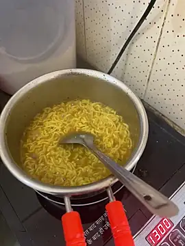 ks536191 online show from September 21, 2025, 4:25 am