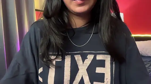 Snapshot of simrann_69 chatting on October 11, 2025, 9:24 pm simrann 69 online show from October 11, 2025, 9:24 pm