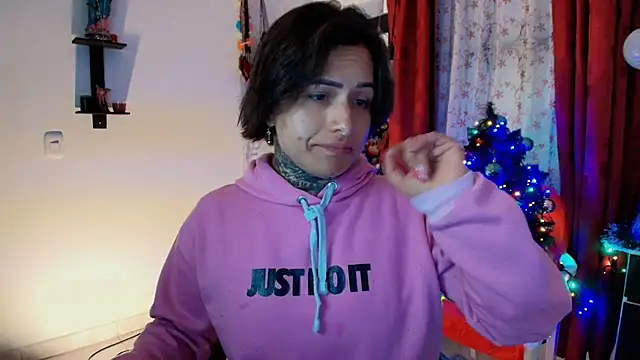 TinnaDawsom online show from December 23, 2024, 2:02 am