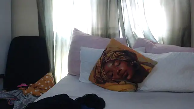 Foxybrownxx1 online show from February 25, 2026, 6:56 am