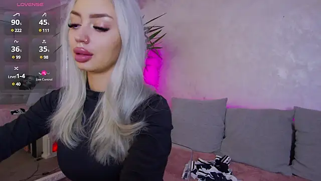 Snapshot of BambiAndAyline chatting on January 16, 2025, 4:07 am BambiAndAyline online show from January 16, 2025, 4:07 am