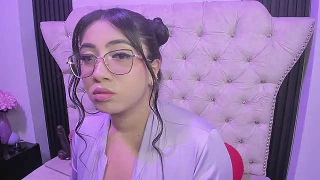 Sexy cristall  online show from March 29, 2026, 7:14 pm