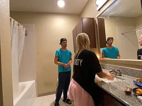 girlfriendmissy online show from January 4, 2025, 7:02 pm