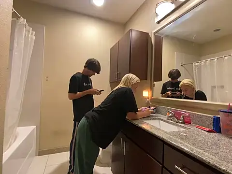 girlfriendmissy online show from March 11, 2025, 11:48 pm