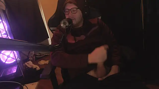 chicostick413 online show from November 30, 2025, 3:49 pm