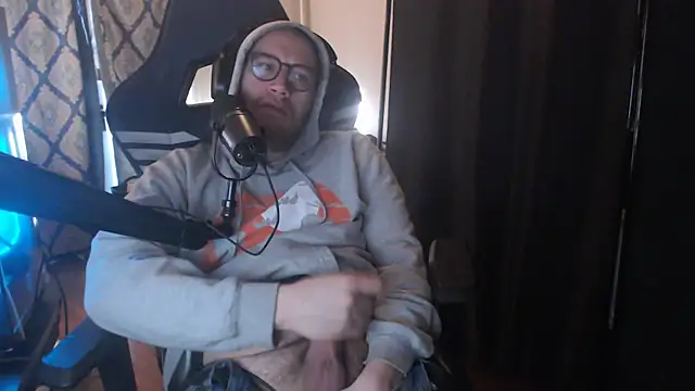 chicostick413 online show from March 24, 2026, 12:10 pm