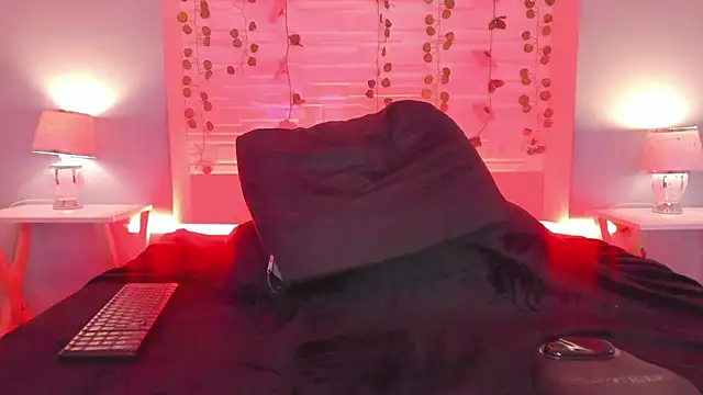 KylieMaxwell online show from February 7, 2025, 1:58 am