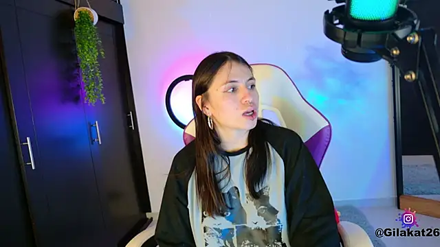 GilaKat online show from November 16, 2025, 7:47 am