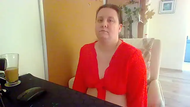 Snapshot of ReifeVenna chatting on December 2, 2024, 12:51 pm ReifeVenna online show from December 2, 2024, 12:51 pm