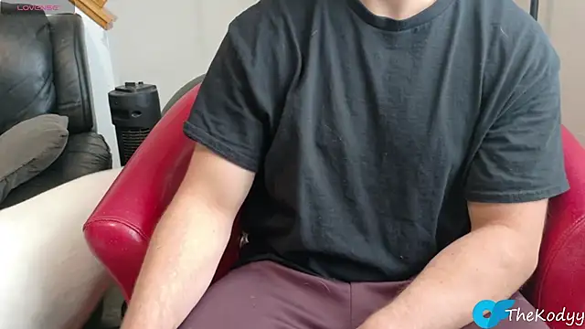 Snapshot of Thekodyy chatting on October 17, 2025, 2:08 pm Thekodyy online show from October 17, 2025, 2:08 pm