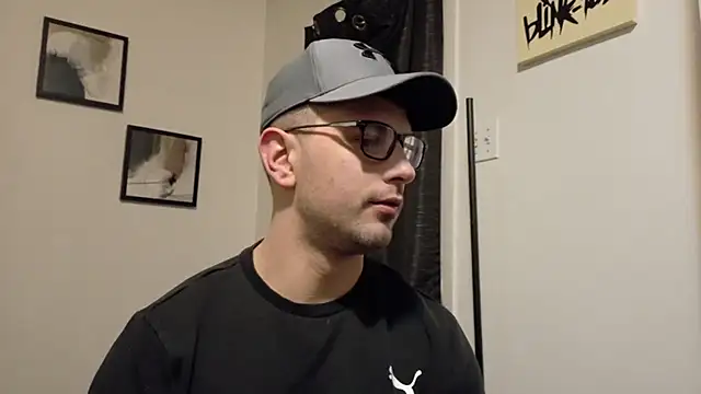 Snapshot of Thekodyy chatting on November 30, 2025, 12:09 pm Thekodyy online show from November 30, 2025, 12:09 pm