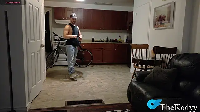 Snapshot of Thekodyy chatting on January 13, 2026, 10:31 am Thekodyy online show from January 13, 2026, 10:31 am