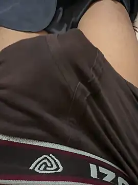 Snapshot of Strong_bull chatting on February 19, 2026, 6:42 am Strong bull online show from February 19, 2026, 6:42 am